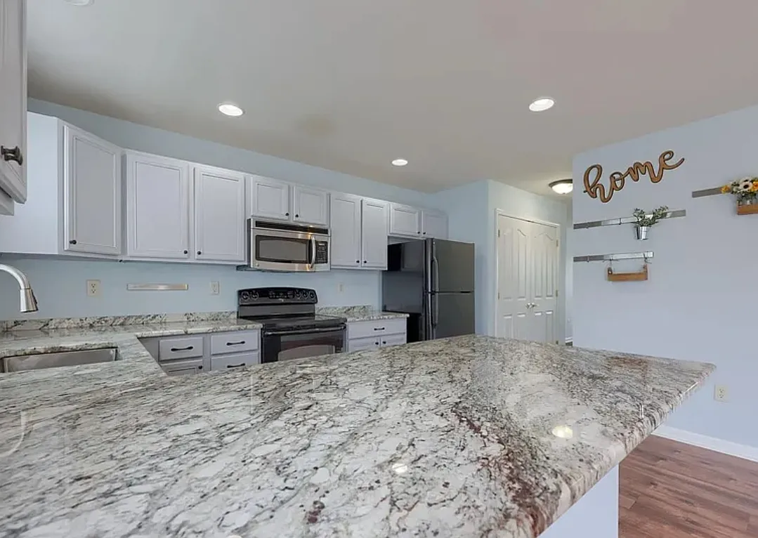 250 Kentshire Dr — Photo 2