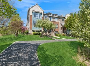 55 Thomas Ct, Grayslake, IL 60030