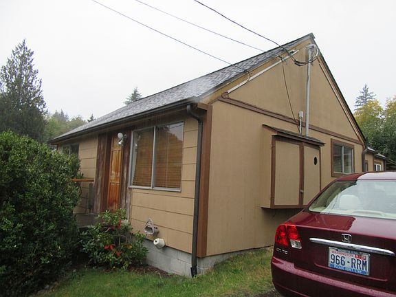 3rd image of 1131 Hazel Ave NW