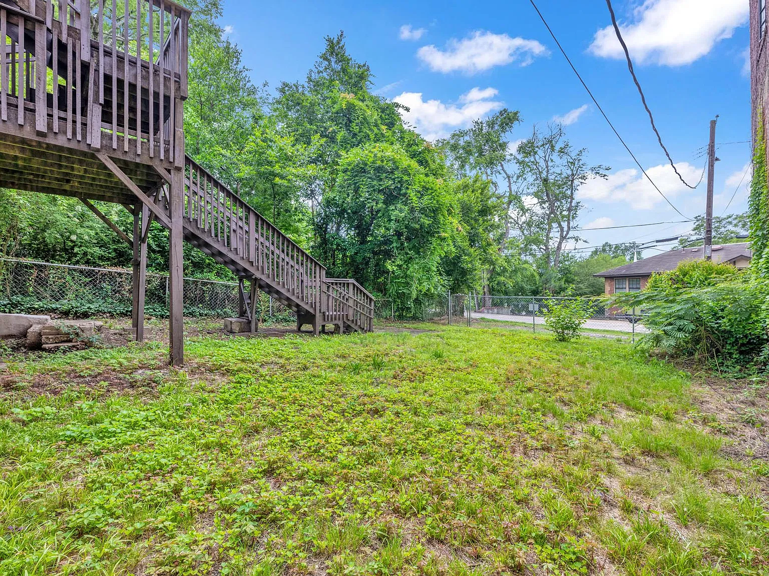 1 bed, 384 sqft, $1,100 — Photo 3