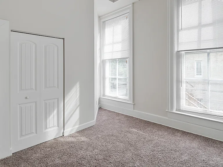 922 S 6th St #5 — Photo 9