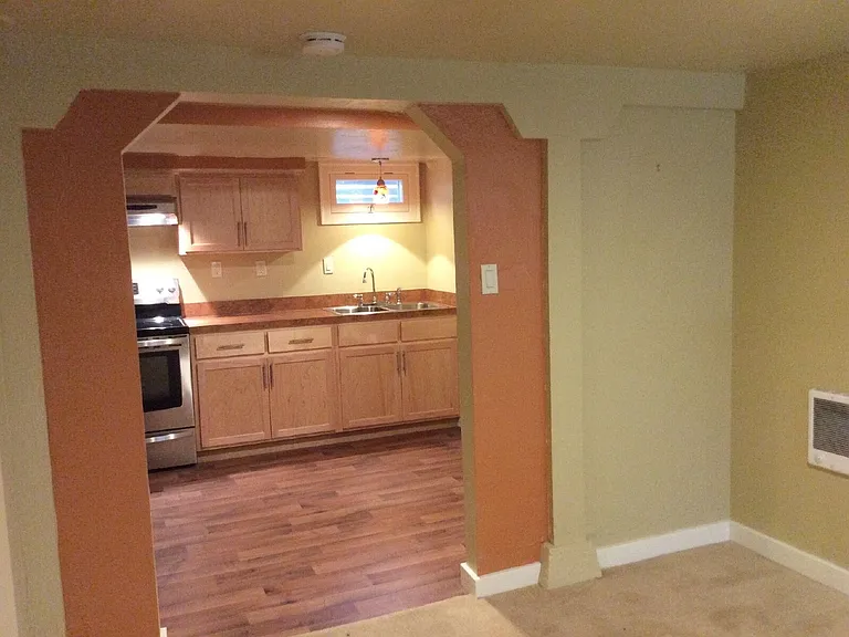 432 W 13th Ave #5 — Photo 8