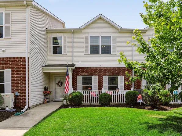 12135 Scoria Dr Unit 900, Fishers, IN 46038