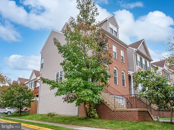 3rd image of 14710 Beaumeadow Dr