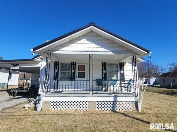 710 E Broadway St, Mc Leansboro, IL 62859