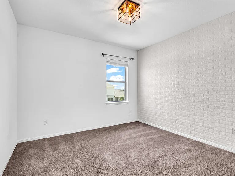 2907 Zelma Dr — Photo 31