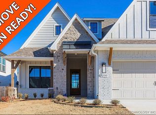 12595 S 6th St E, Jenks, OK 74037