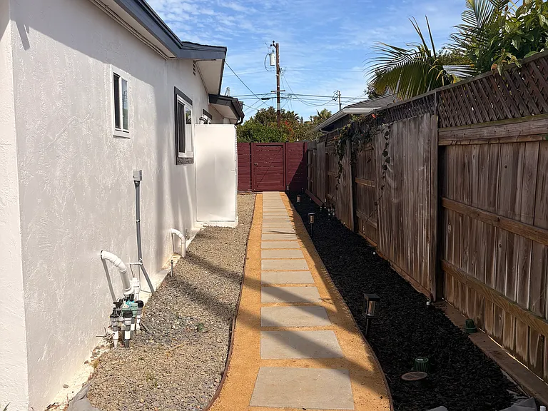 1144 Aloha Dr #A — Photo 12