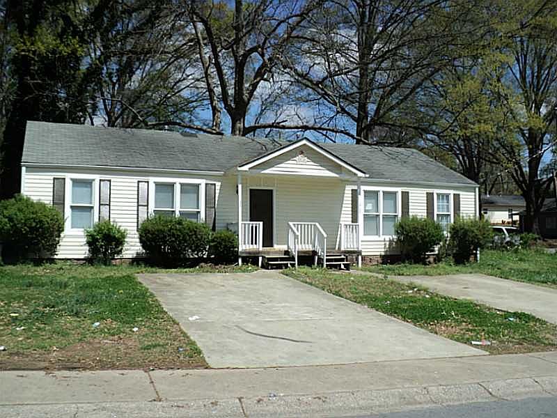 1st image of 333 Roosevelt Cir