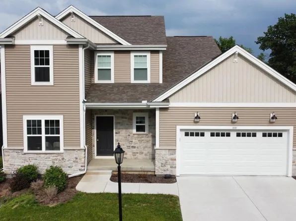 310 Paradise COURT, Hartland, WI 53029