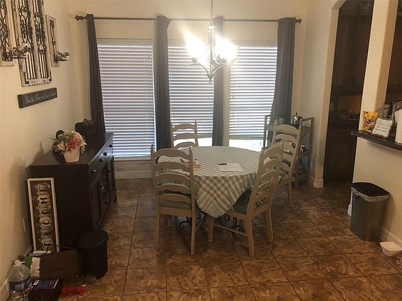 4th image of 21667 Horseshoe Dr