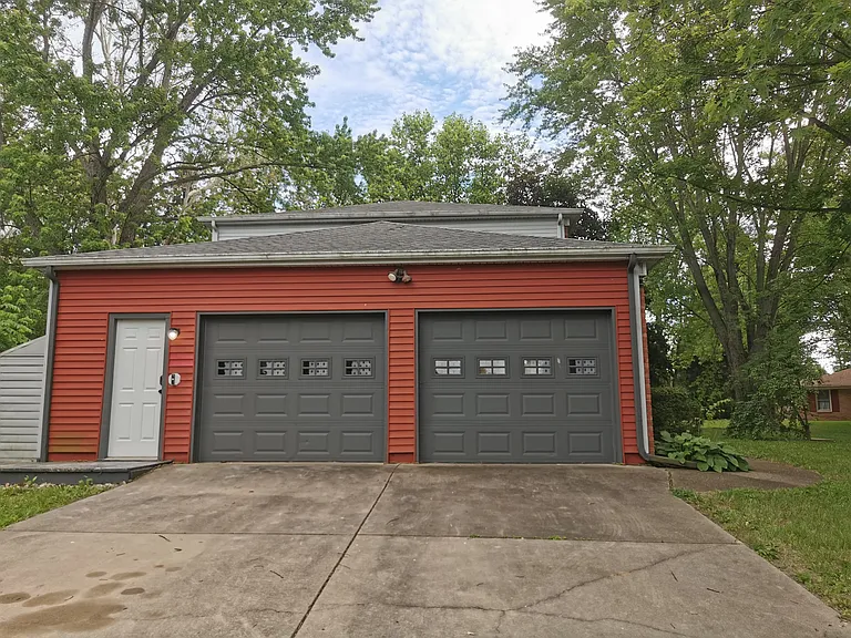 49 Edgewood Ct — Photo 3