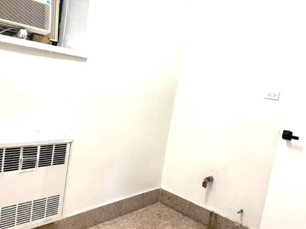 141-05 Northern Boulevard image 14 of 25