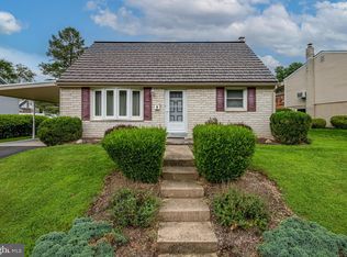 327 Ernst Rd, Reading, PA 19601