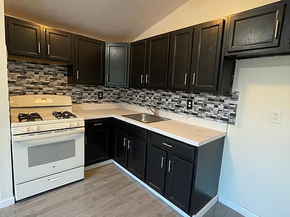 3rd image of 3632 Varian Ave #2