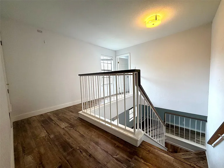 17844 Park Valley Dr — Photo 23