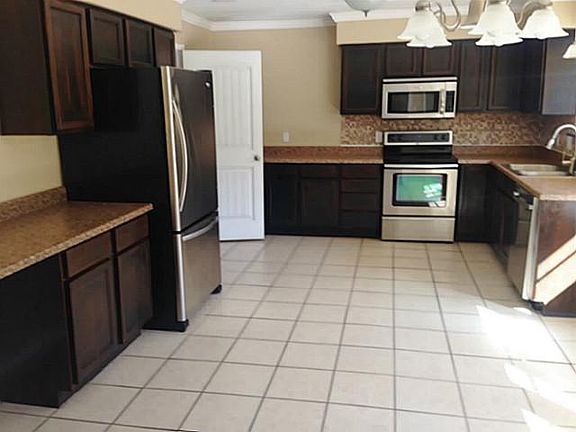 2nd image of 7712 Chasewood Dr