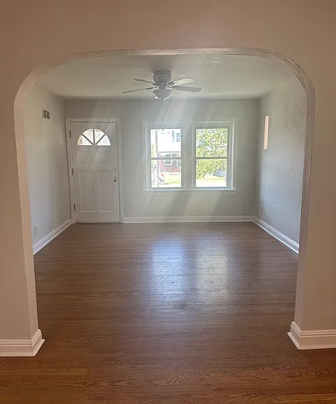 3178 Watson Rd — Photo 3