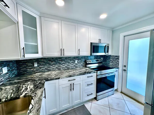 801 N OCEAN Boulevard #202, Pompano Beach, FL 33062