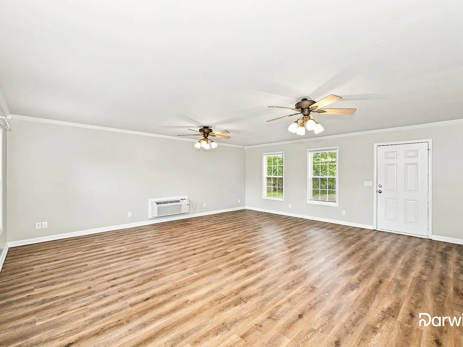 4 bed, 2.5 bath, 2267 sqft, $2,580 — Photo 4
