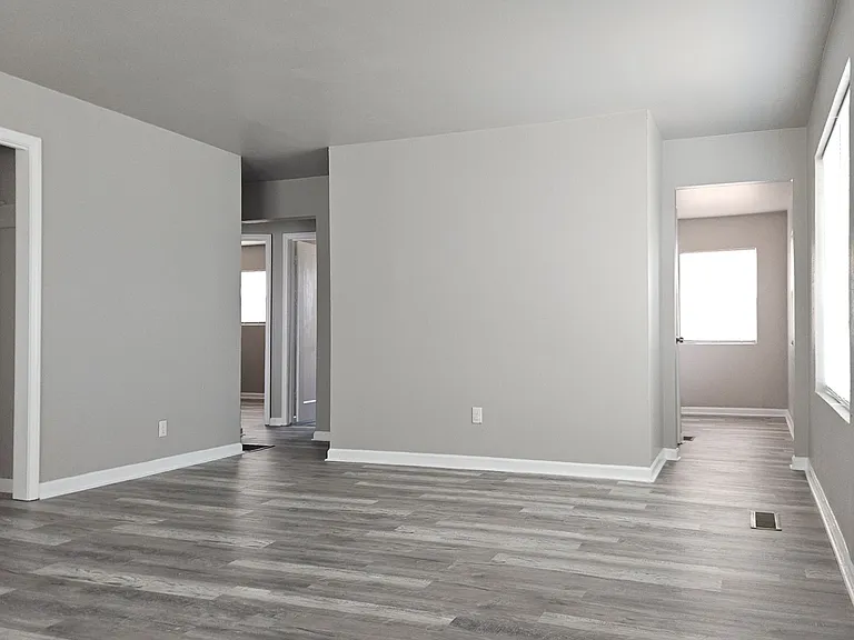 626 S Horton St — Photo 3