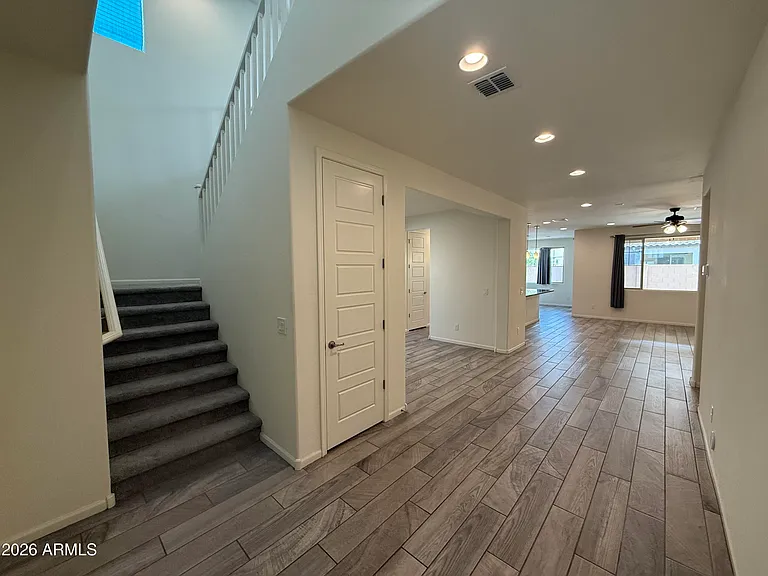 263 E Lantana Dr — Photo 4