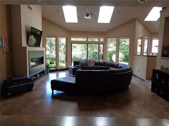 2nd image of 2700 Marquis Cir W