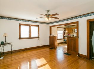 824 10th St SW, Cedar Rapids, IA 52404