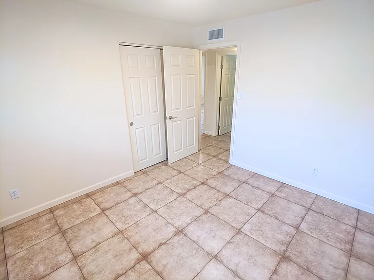 1343 W Alameda St — Photo 17