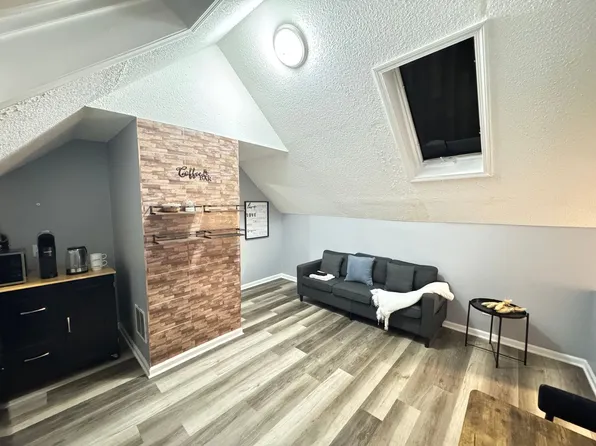 23 Pond Lily ave, 23 Pond Lily Ave Floor 3, New Haven, CT 06515