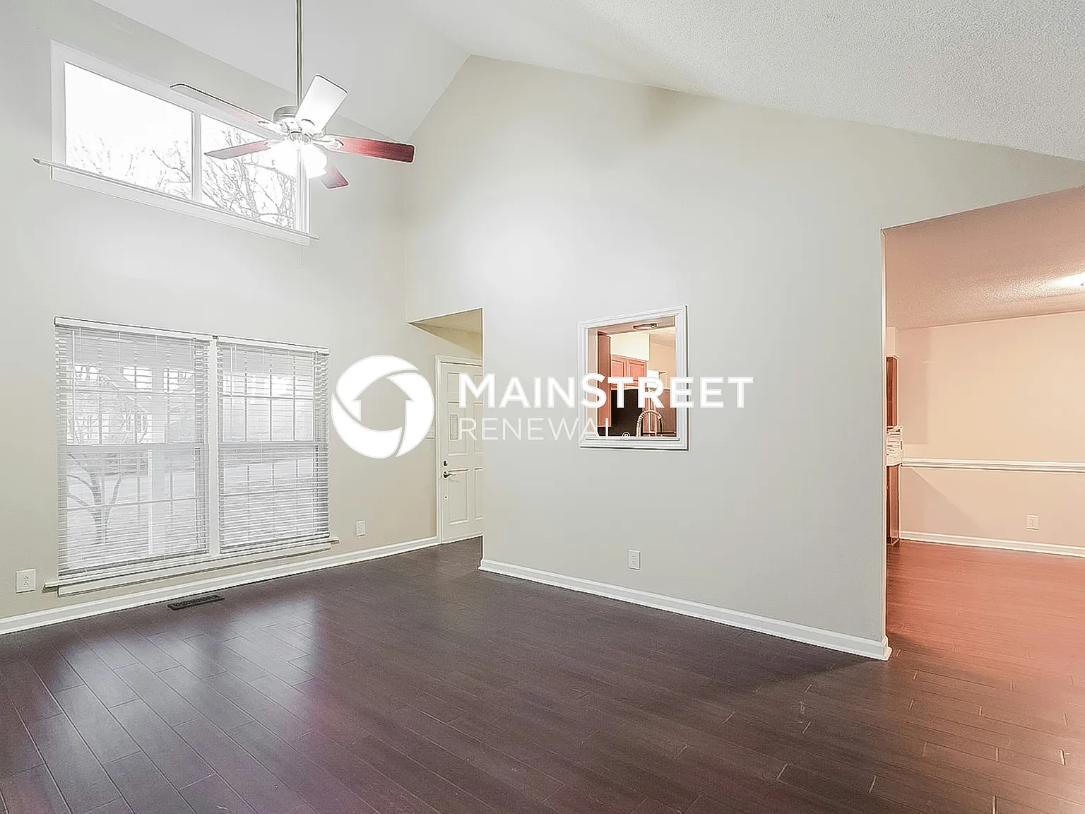 102 OAK CT — Photo 2