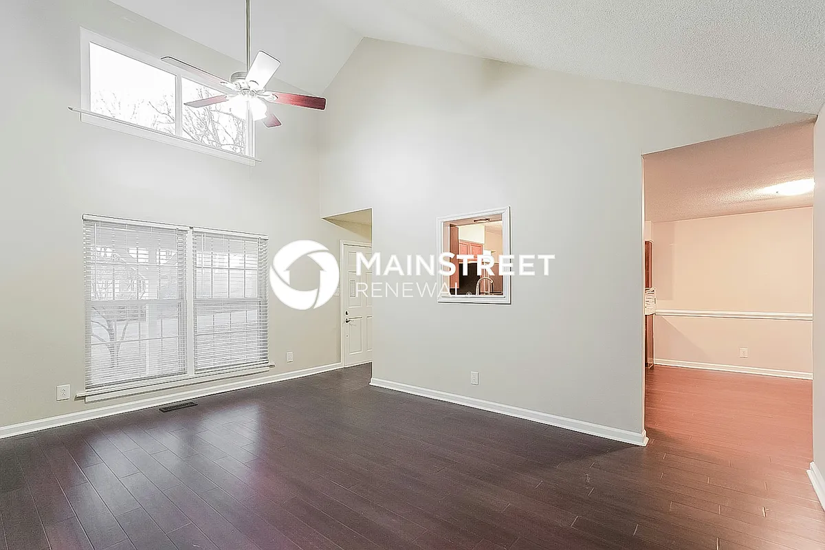 Living Room - 102 Oak Ct