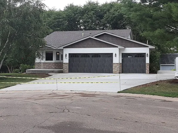 915 Spruce Cir SW, Pine City, MN 55063