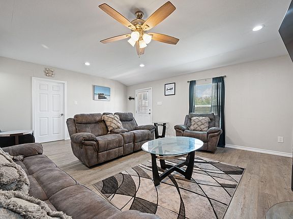 4th image of 5808 Martin Creek Dr