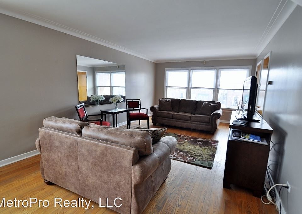 1st image of 9021 S Blackstone Ave #2