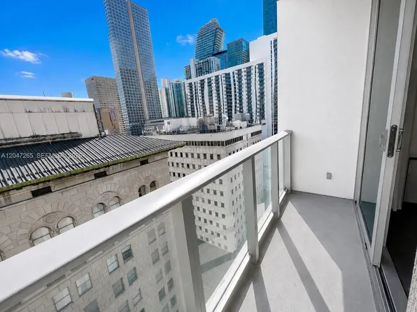 151 SE 1st St, Miami, FL