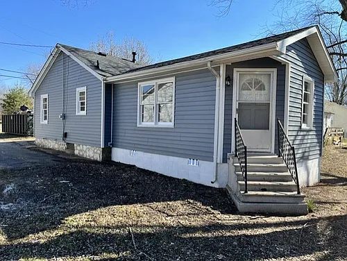 1701 Catherine Dr Photo 1