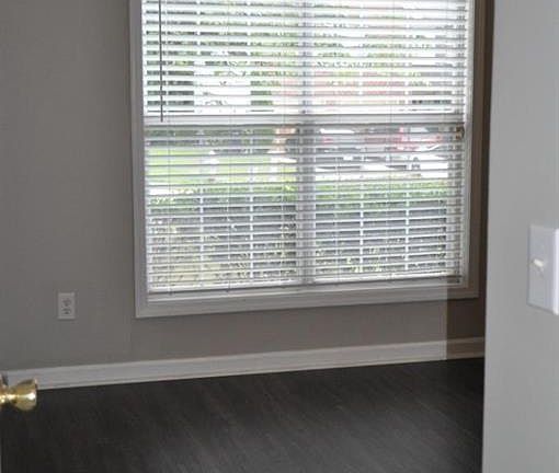 2nd image of 1190 Eagle Pointe Dr