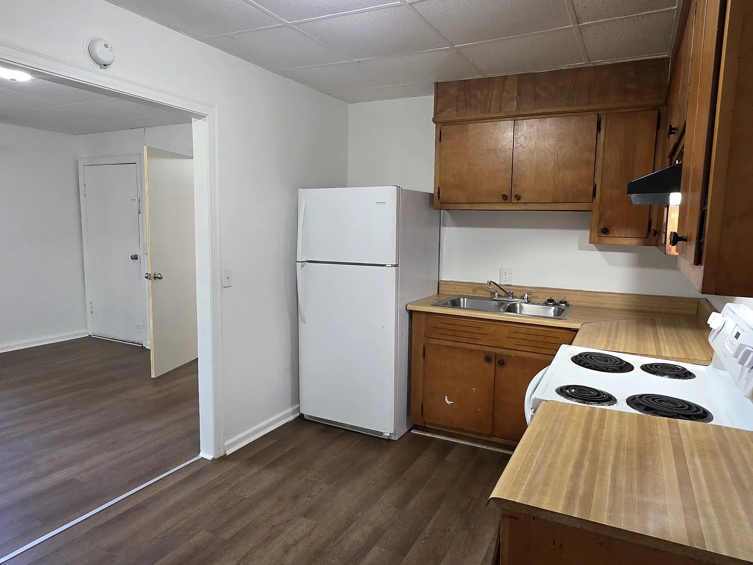 Imbush Flats - 18010- APT 13 — Photo 2