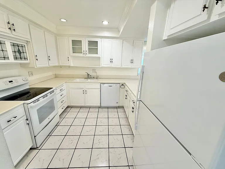 3486 Bahia Blanca W #3G — Photo 4