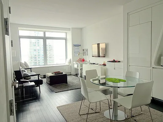 Rented by Rossi Living | media 38