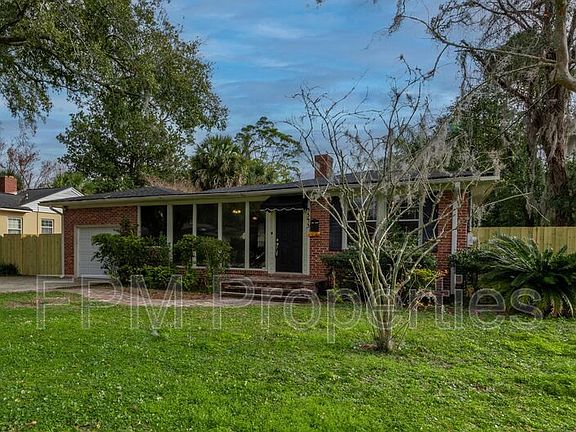 4th image of 4343 Pinewood Ave