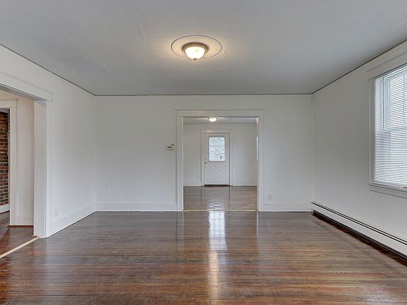 5th image of 48 Notre Dame Ave