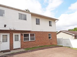 1553 Bergamont St, Morgantown, WV 26505