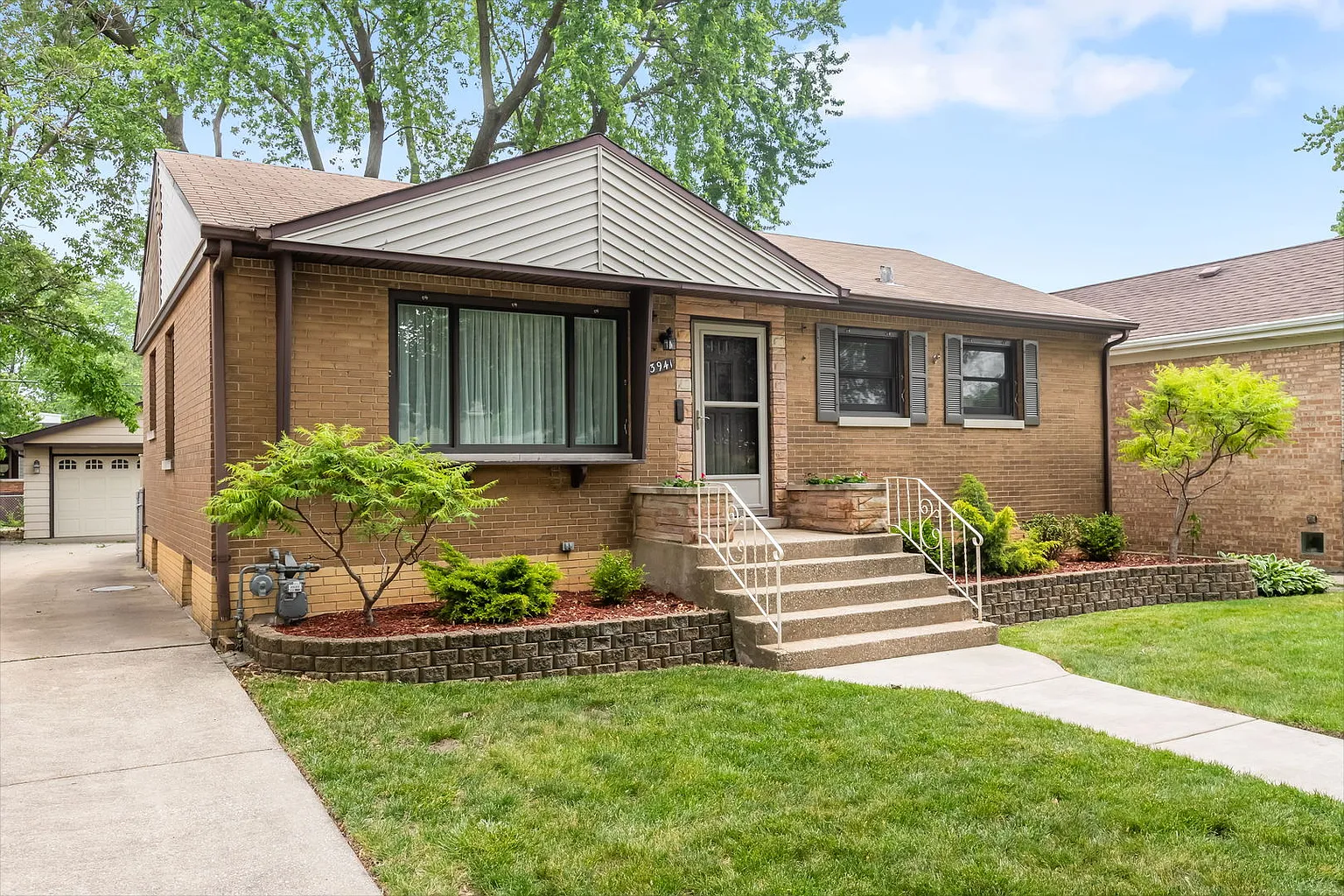 3941 Wesley Ave photo 1