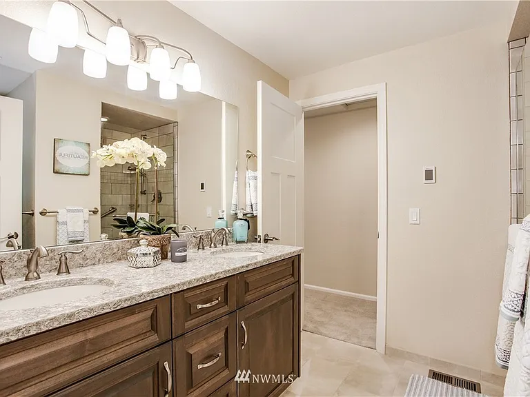 17531 NE 88th Pl — Photo 14