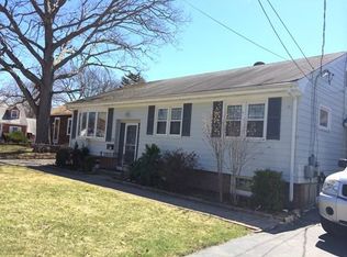 75 Rounds Ave, Riverside, RI 02915