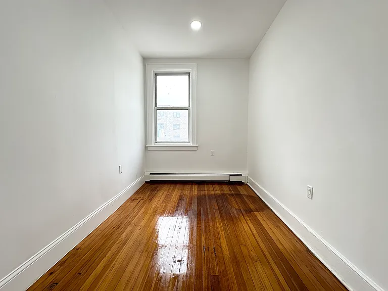 1916 Palmer Ave #2L — Photo 7