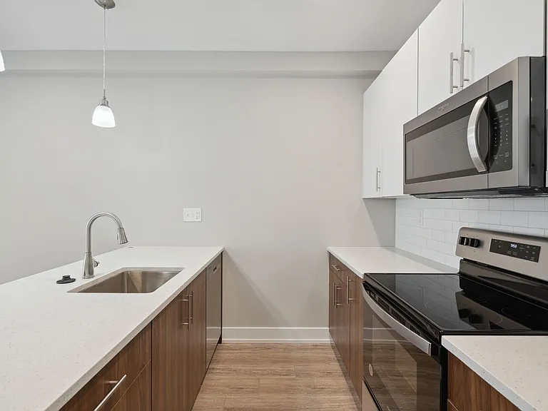 2612 Annin St #2 — Photo 4