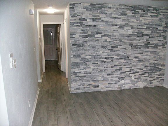 2nd image of 3512 Clover Meadows Dr